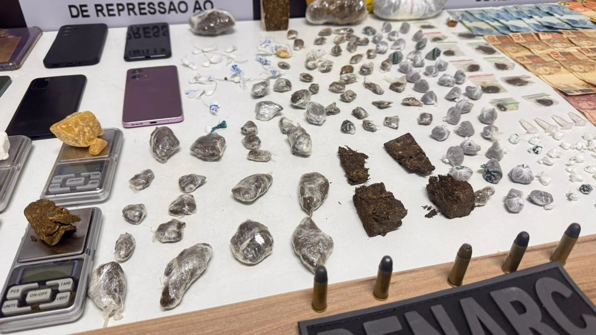 Operação cumpre 45 ordens judiciais e apreende armas e drogas em Teresina