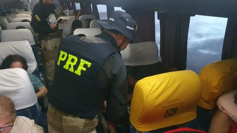 Passageira denuncia importunação sexual durante viagem de ônibus em Teresina