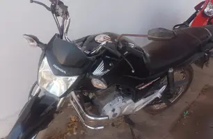 Polícia Militar do Piauí recupera motocicleta roubada em Bom Princípio do Piauí (Foto: Reprodução)