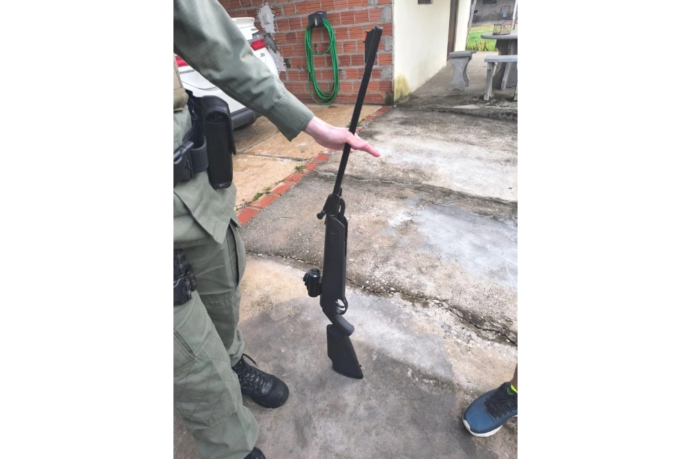 Polícia prende suspeito de atirar em cachorro de vizinho na zona rural de Teresina