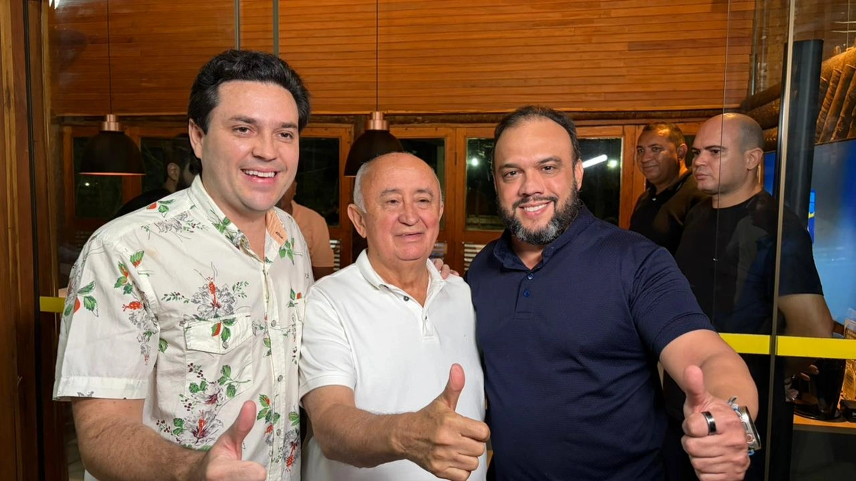 Pompilim recepciona deputados durante Carnaval em São Miguel do Tapuio