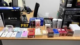 PRF apreende carga de mercadorias estrangeiras durante fiscalização em Picos (Foto: Divulgação/PRF)