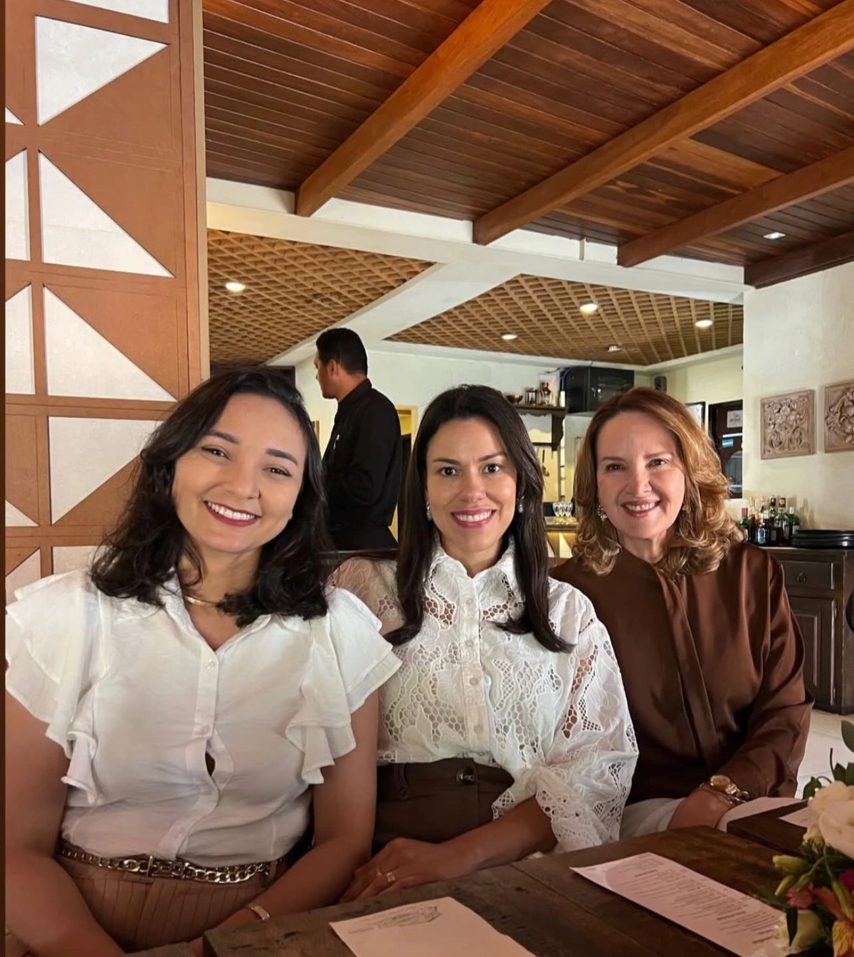 Procuradora-Geral de Justiça do Piauí, Cláudia Seabra celebra aniversário em THE