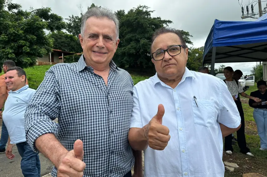 Rafael Fonteles entrega obras e leva crédito a empreendedores em Palmeirais