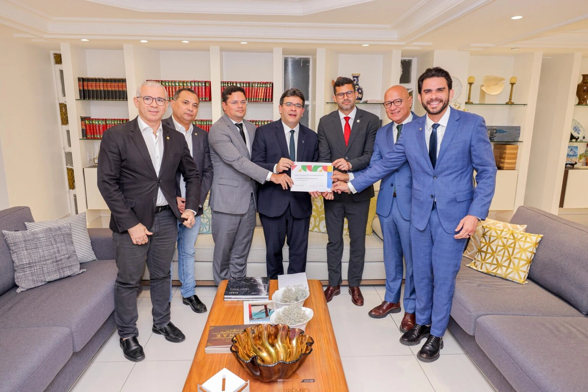 Rafael Fonteles recebe estudo sobre transposição do Rio São Francisco