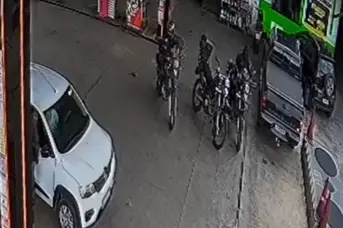 ROCAM apreende dois menores armados em posto de combustíveis no bairro Poty Velho