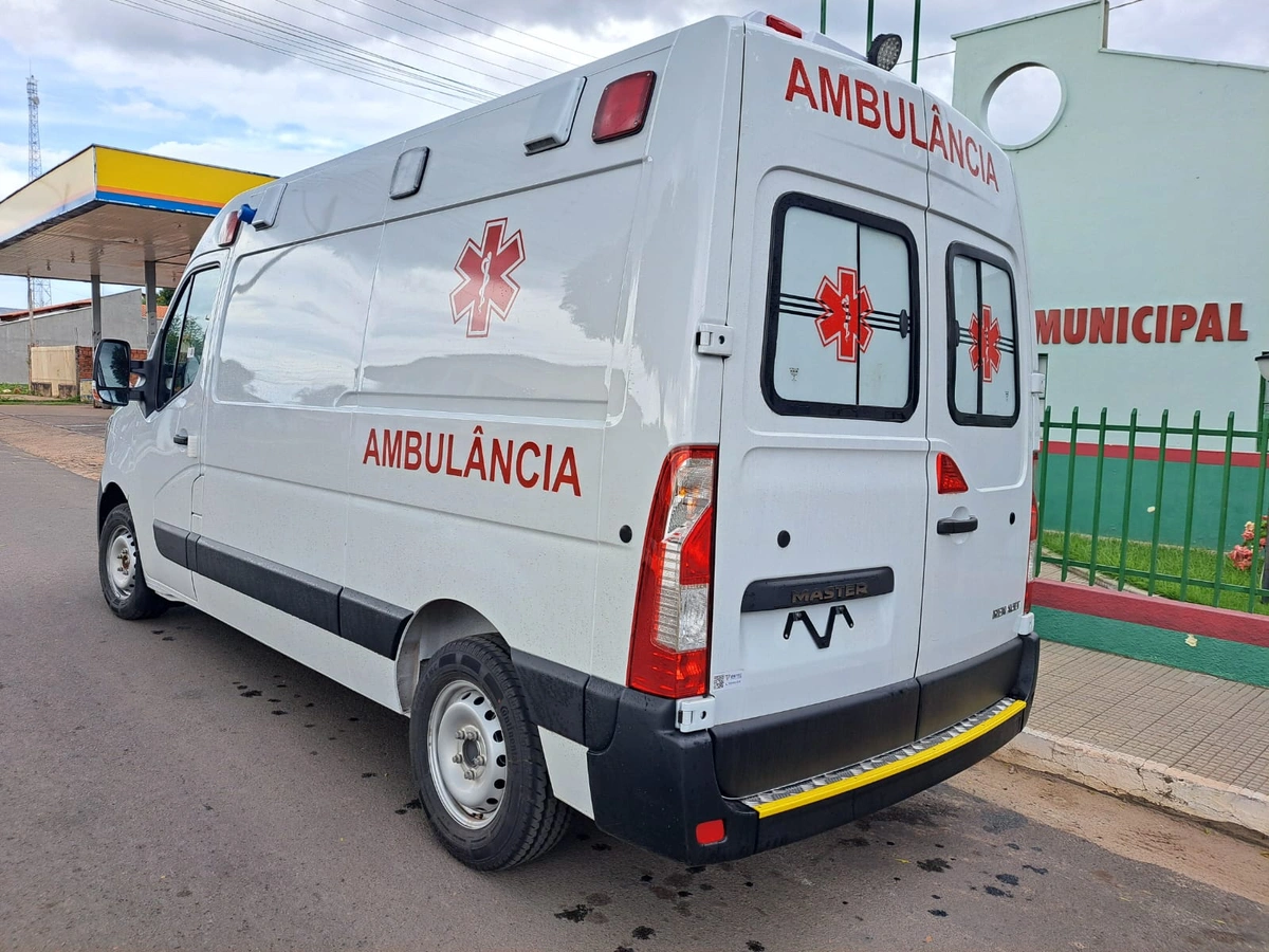 São João do Arraial recebe nova ambulância para reforçar o transporte de pacientes