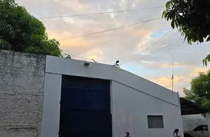 Três internos fogem do CEM e roubam moto na zona norte de Teresina (Foto: Reprodução)