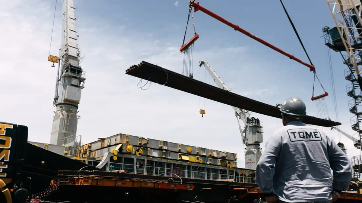 Trilhos da China chegam ao Pecém e impulsionam conclusão da Transnordestina