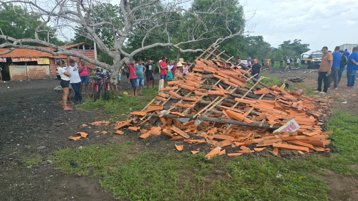 Vendedora morre atropelada na BR-343, ente Altos e Campo Maior