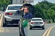 Vídeo flagra motorista 'arrancando' com carro antes de matar vendedora na BR-343