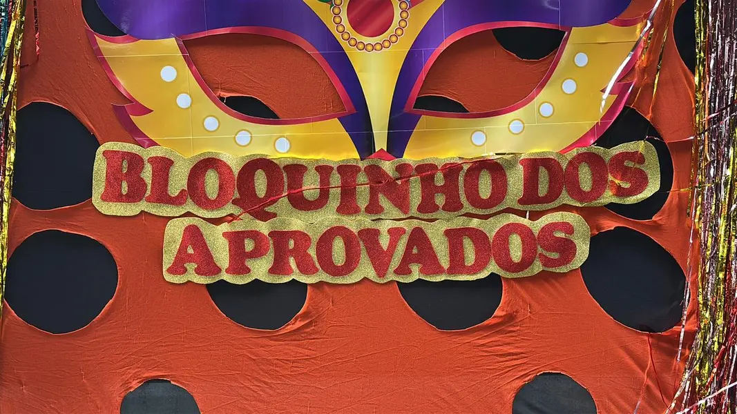 Volta às aulas da rede estadual tem recepção e homenagem a aprovados em Teresina