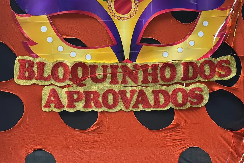 Volta às aulas da rede estadual tem recepção e homenagem a aprovados em Teresina