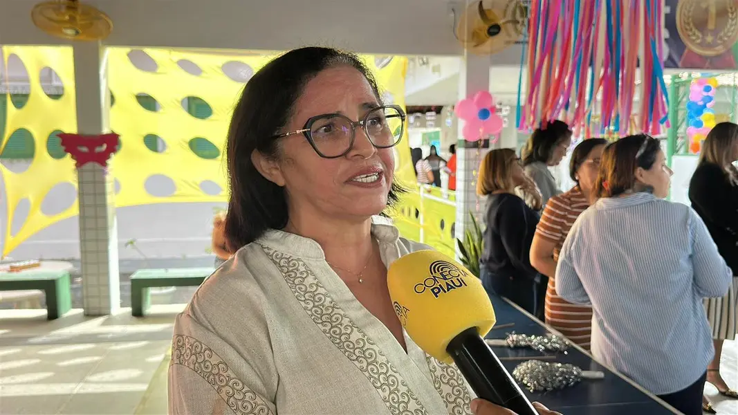 Volta às aulas da rede estadual tem recepção e homenagem a aprovados em Teresina