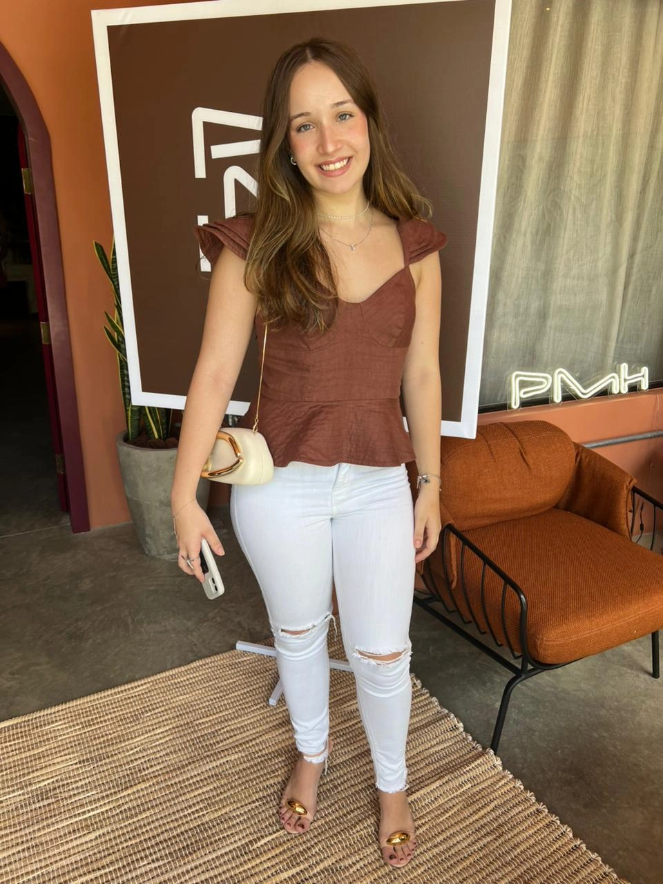 A acadêmica de Direito Luana Greco em clique especial para a nossa coluna