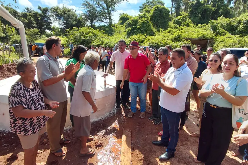 Abdoral Melo e Limma entregam cisternas na zona rural de São João do Arraial