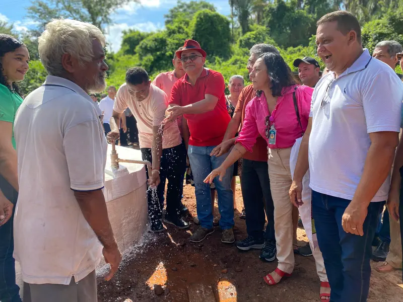 Abdoral Melo e Limma entregam cisternas na zona rural de São João do Arraial
