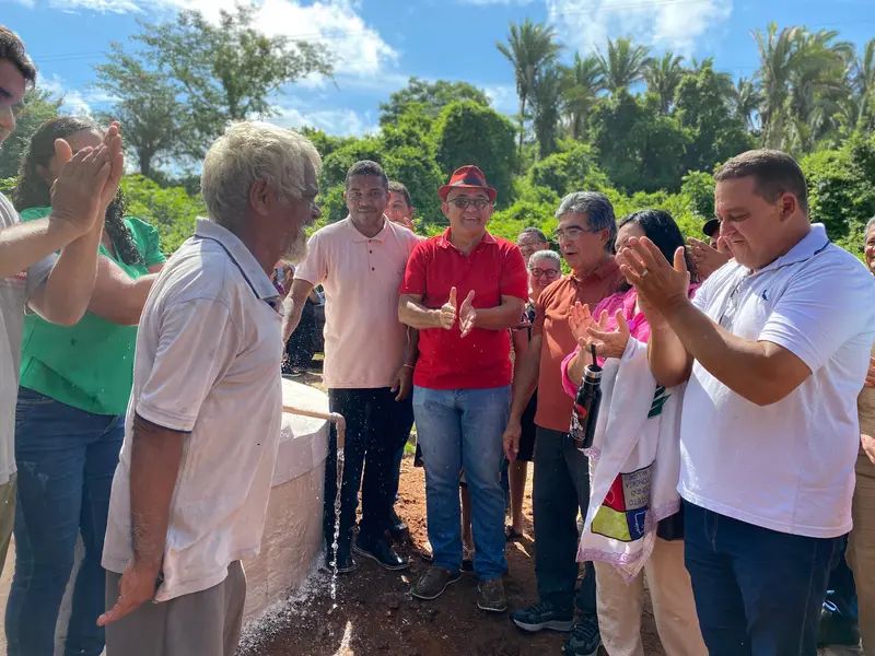 Abdoral Melo e Limma entregam cisternas na zona rural de São João do Arraial
