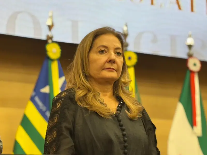 Alepi homenageia Liana Chaib, ministra do TST, com Medalha do Mérito Legislativo