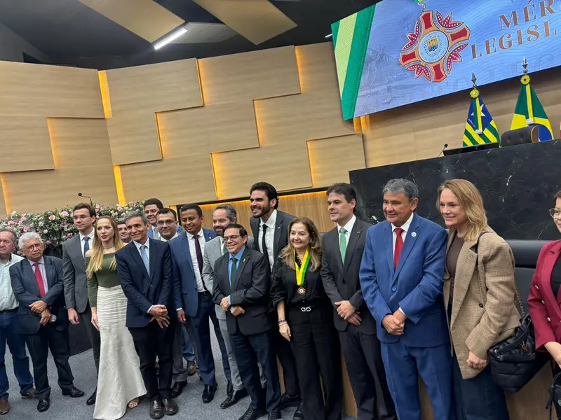 Alepi homenageia Liana Chaib, ministra do TST, com Medalha do Mérito Legislativo