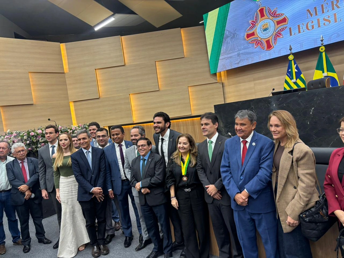 Alepi homenageia Liana Chaib, ministra do TST, com Medalha do Mérito Legislativo