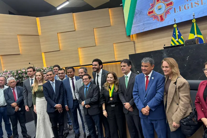 Alepi homenageia Liana Chaib, ministra do TST, com Medalha do Mérito Legislativo