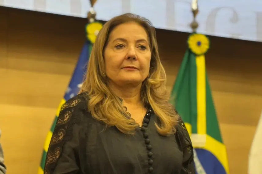 Alepi homenageia Liana Chaib, ministra do TST, com Medalha do Mérito Legislativo