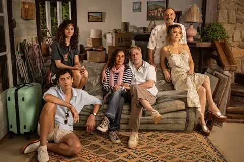 Andrea Beltrão, Fabio Assunção, Cláudia Abreu, Marco Ricca, Carol Duarte e Jaffar Bambirra