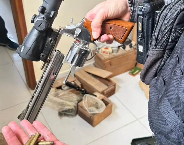 Arsenal de armas irregular é apreendido durante 'Operação Desarme' em Teresina