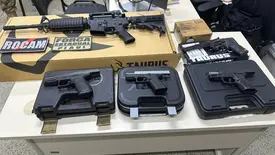 Arsenal de armas irregular é apreendido durante 'Operação Desarme' em Teresina (Foto: Divulgação/SSP-PI)