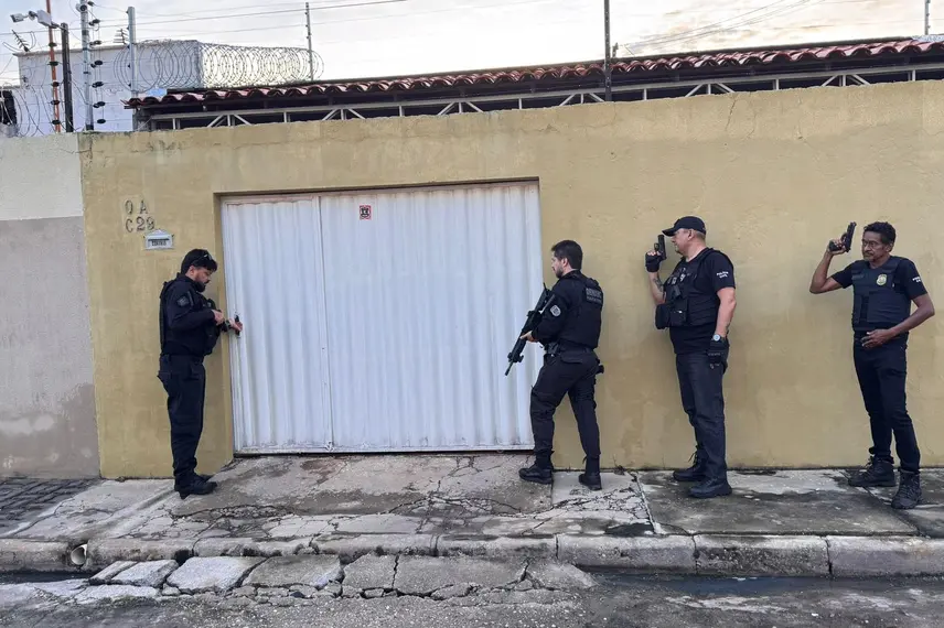 Arsenal de armas irregular é apreendido durante 'Operação Desarme' em Teresina