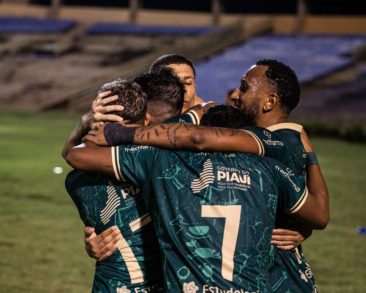 Atlético Piauiense vence Altos e abre vantagem nas semifinais do estadual
