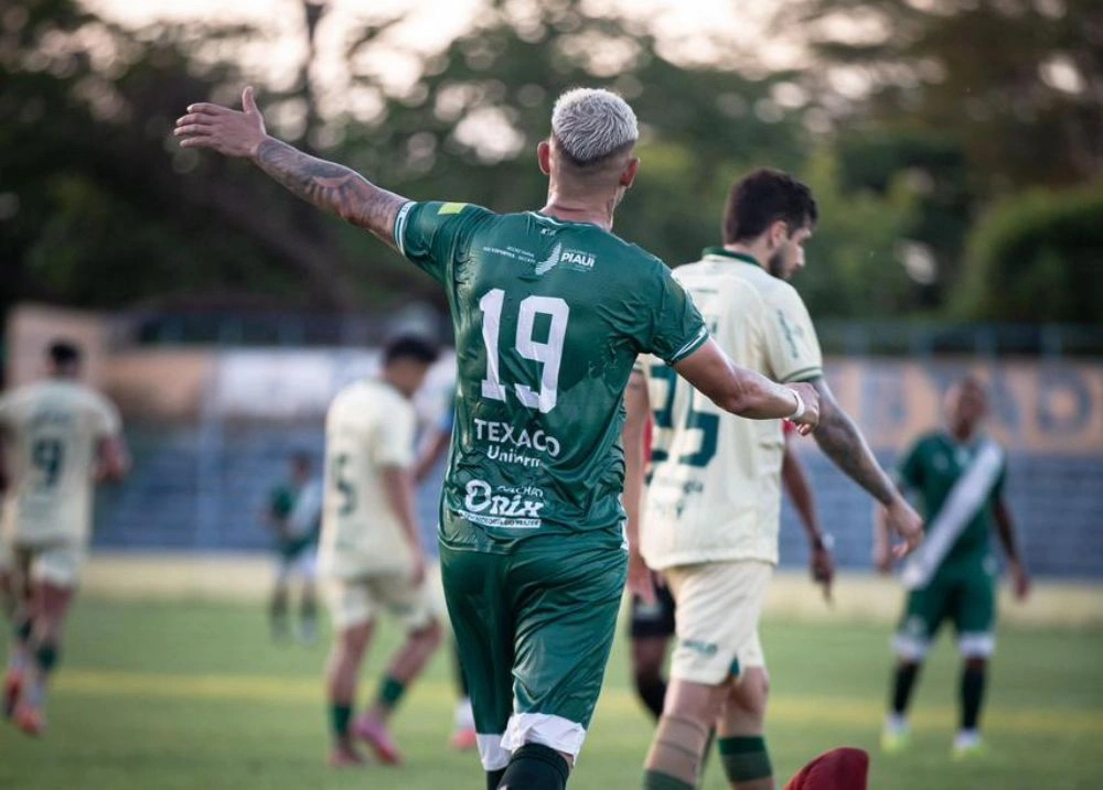 Atlético Piauiense vence Altos e garante vaga na final do campeonato piauiense