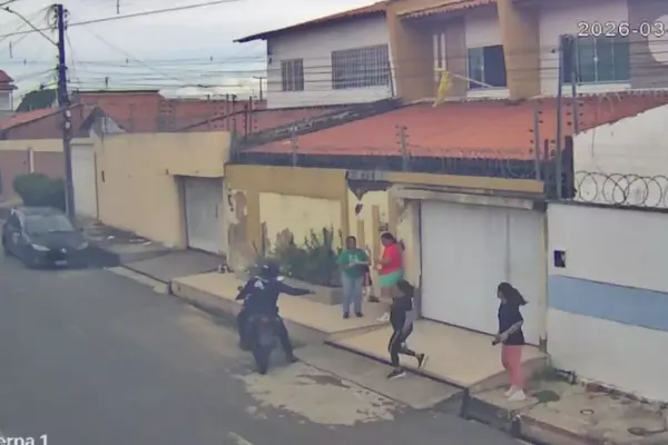 Bandido em moto rende e assalta mulheres em rua na zona Leste de Teresina