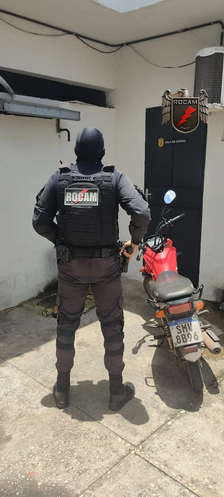 Bandido rouba bolsa, foge de moto e é preso após queda na zona Sul de Teresina