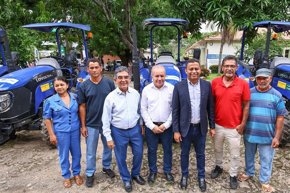 Barras recebe kit de mecanização agrícola por articulação do deputado Francisco Limma