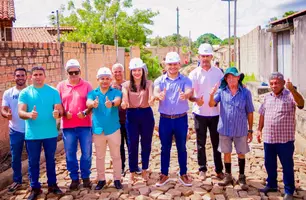 Base de Pedro Gomes garante 70 mil m² de calçamento em José de Freitas (Foto: Reprodução)