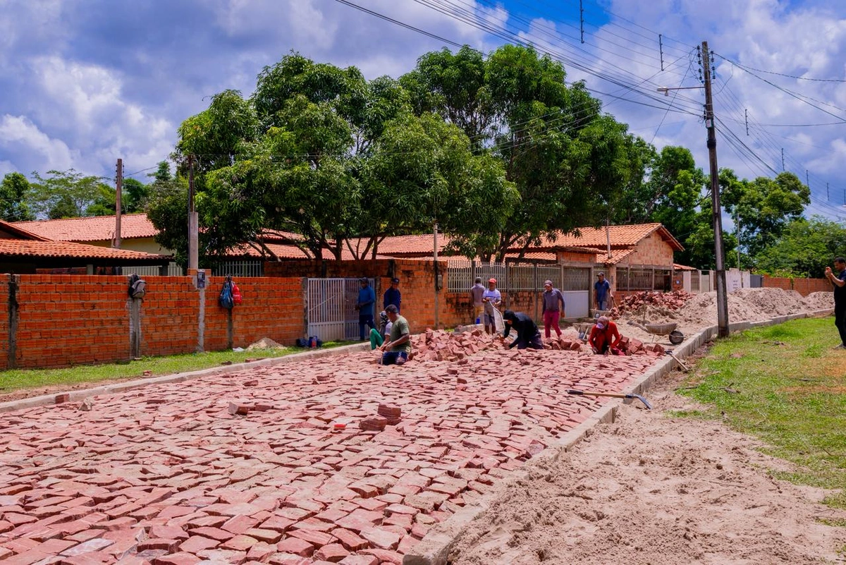Base de Pedro Gomes garante 70 mil m² de calçamento em José de Freitas
