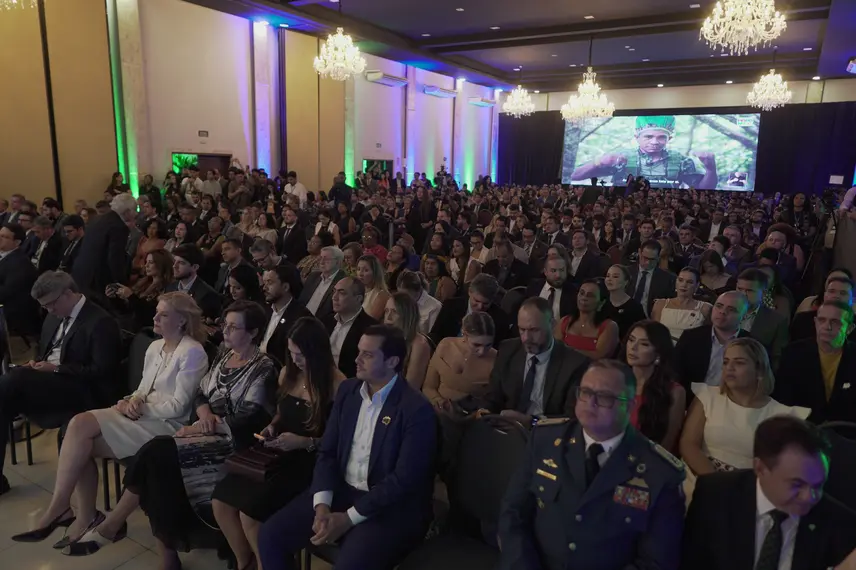 Carlos Brandão toma posse como presidente do Consórcio da Amazônia Legal