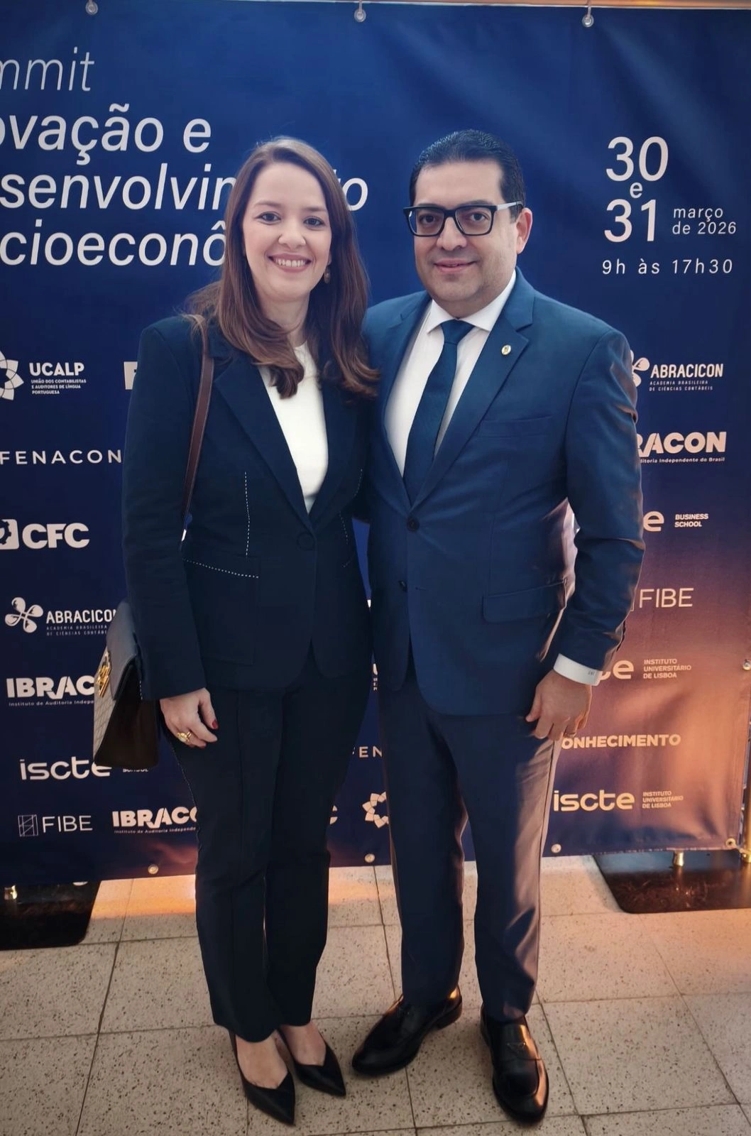 Casal Joaquim Bezerra e Ana Claudia Neiva estão em Lisboa em evento internacional