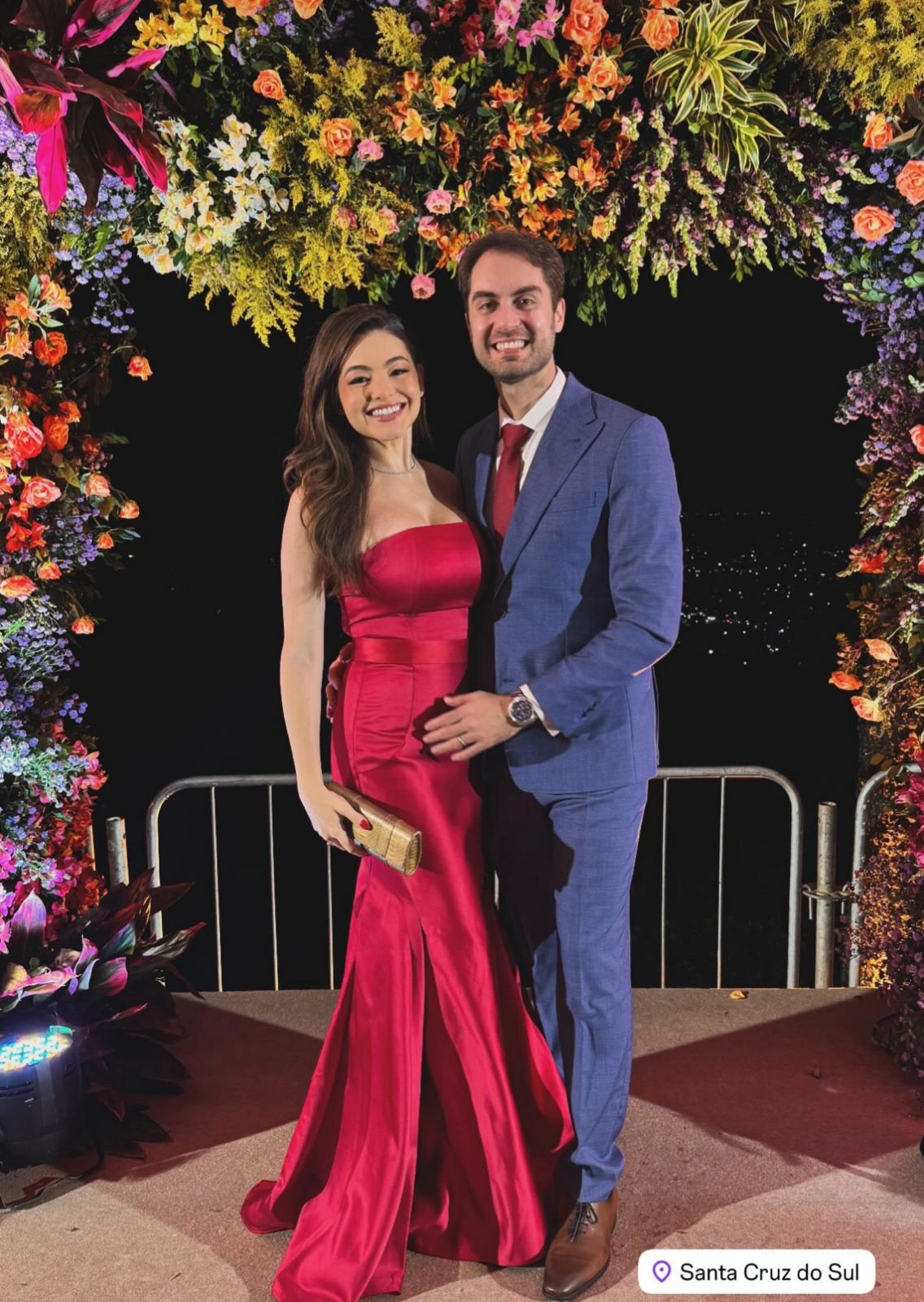 Casal piauiense de médicos Nina Neiva e George Mello em noite de casamento