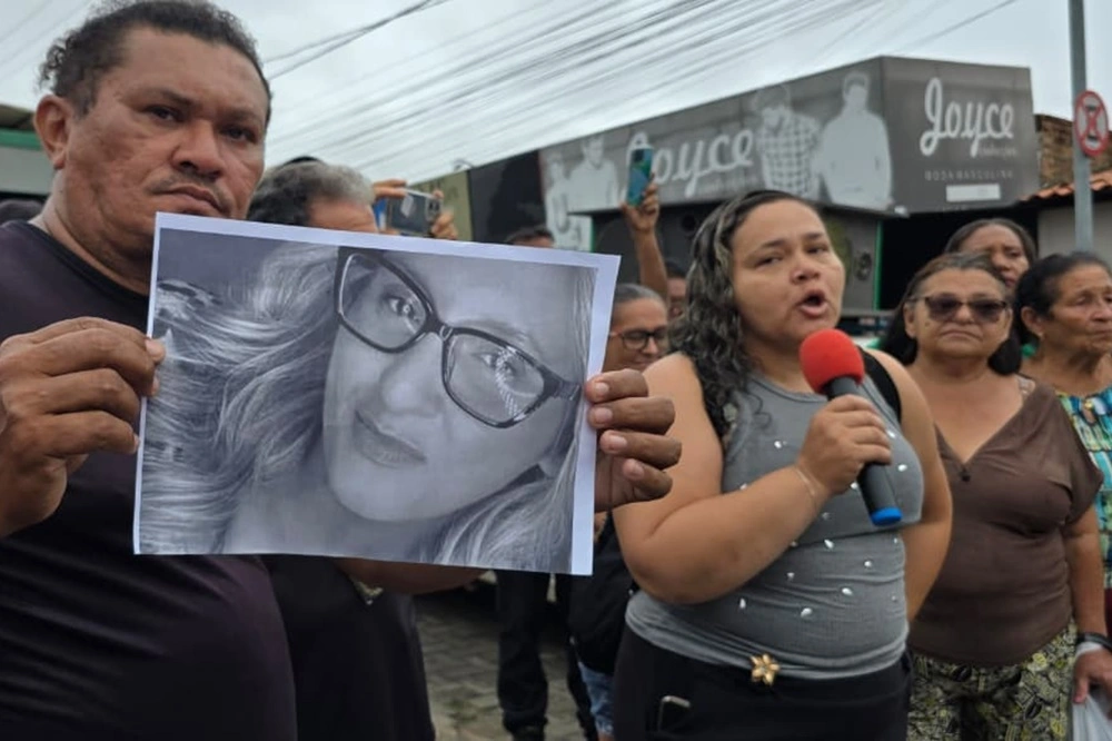 Caso de mulher que morreu em acidente na Rui Barbosa repercute em protesto