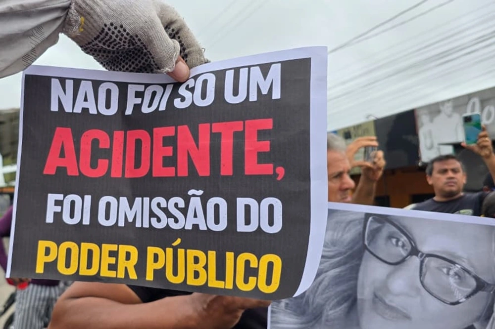 Caso de mulher que morreu em acidente na Rui Barbosa repercute em protesto