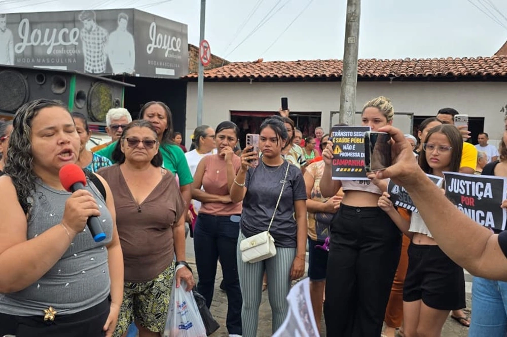 Caso de mulher que morreu em acidente na Rui Barbosa repercute em protesto