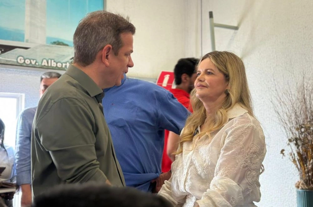 Castro Neto e Gracinha Mão Santa se filiam ao MDB