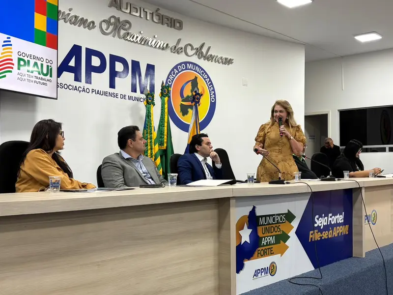 Cendfol reúne prefeitos para debater políticas sobre drogas em Teresina