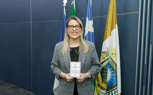 Cientista Ester Miranda é indicada por Enzo Samuel como Mulher Destaque da Câmara