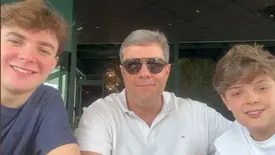 Clique do empresário piauiense Eduardo Vilarinho com os filhos em dia de almoço (Foto: Instagram)