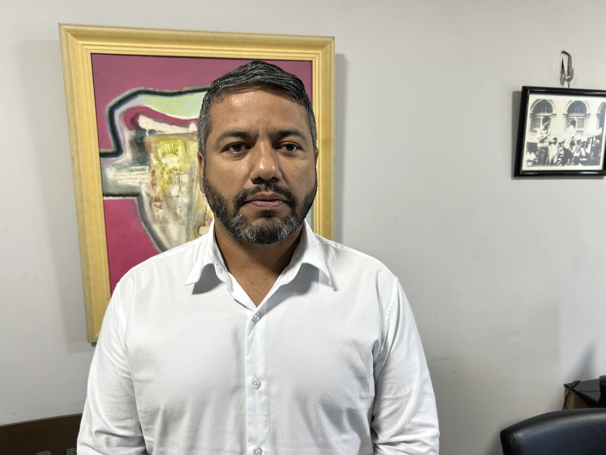 Daniel da Mariínha se filia ao PCdoB durante celebração de 104 anos do partido