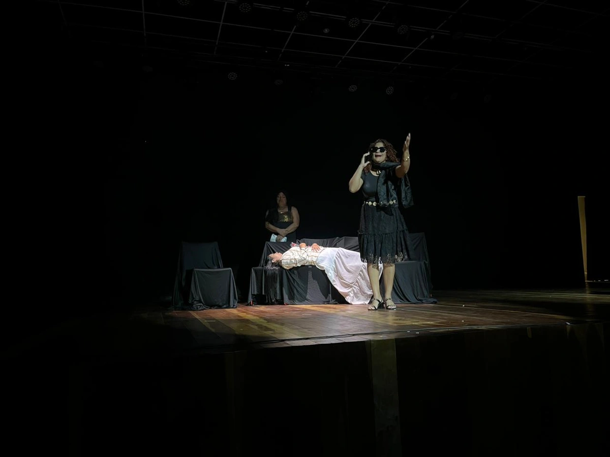 Dia Mundial do Teatro é celebrado com casa cheia no Cineteatro Sávio Barão em Picos